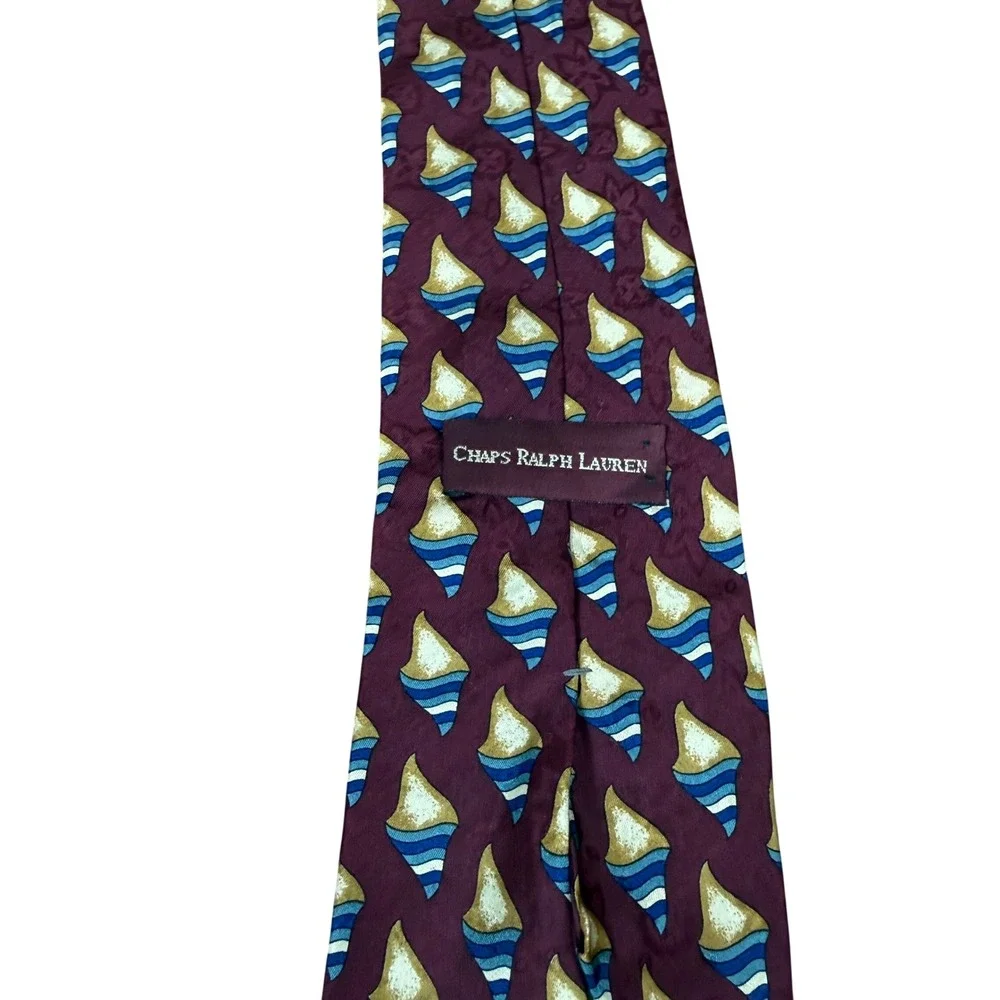 Chaps Ralph Lauren Necktie Mens OS Burgundy Geometric Shell Pattern Silk Tie